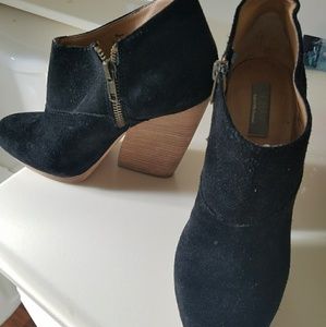 GRAY Saks Fifth Avenue Olana Wedge Ankle size 36